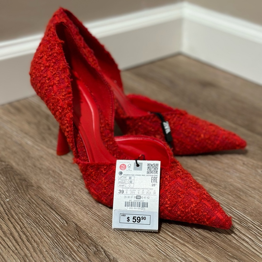 ZARA red pumps